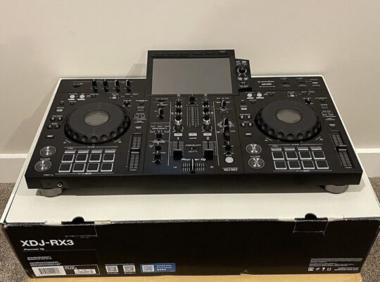 Pioneer DJ OPUS-QUAD, Pioneer DJ XDJ-RX3, Pioneer XDJ-XZ , Pioneer DJ DDJ-FLX10, Pioneer CDJ-3000, Pioneer DJ DJM-A9