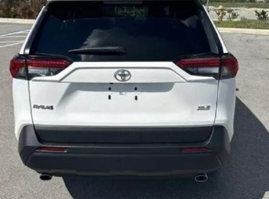 Toyota Rav-4 XLE , 2022, Accident Free.