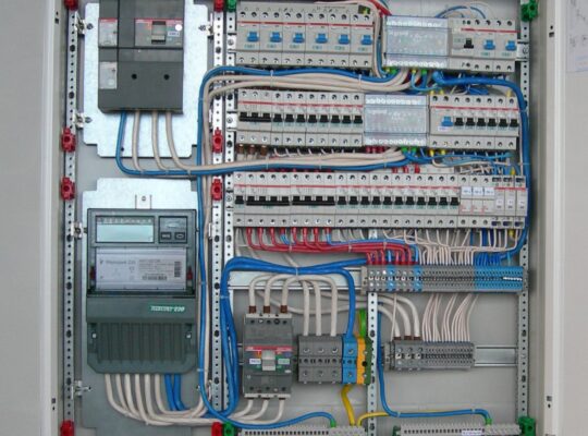 Электрик и сантехник от Малаги до Сан Педро